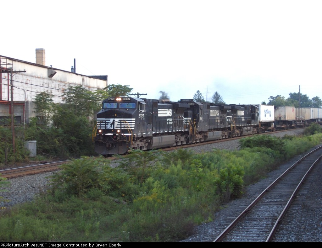 NS 9727 leads an intermodal